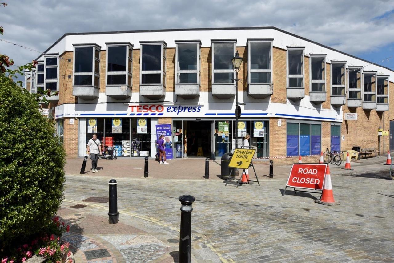 Lancing Apartments - Spacious 2 Bed - Sleeps 6 - Burnham Village Slough Exterior photo
