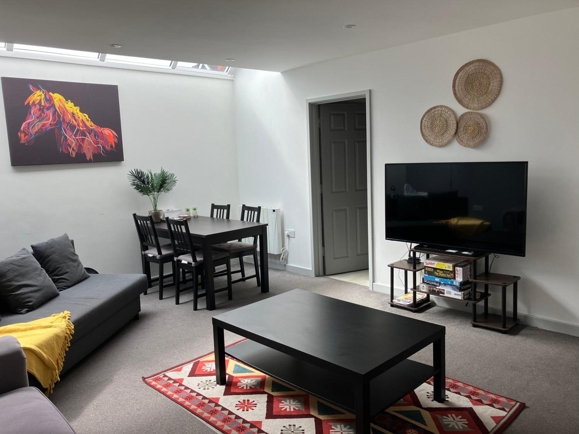 Lancing Apartments - Spacious 2 Bed - Sleeps 6 - Burnham Village Slough Exterior photo